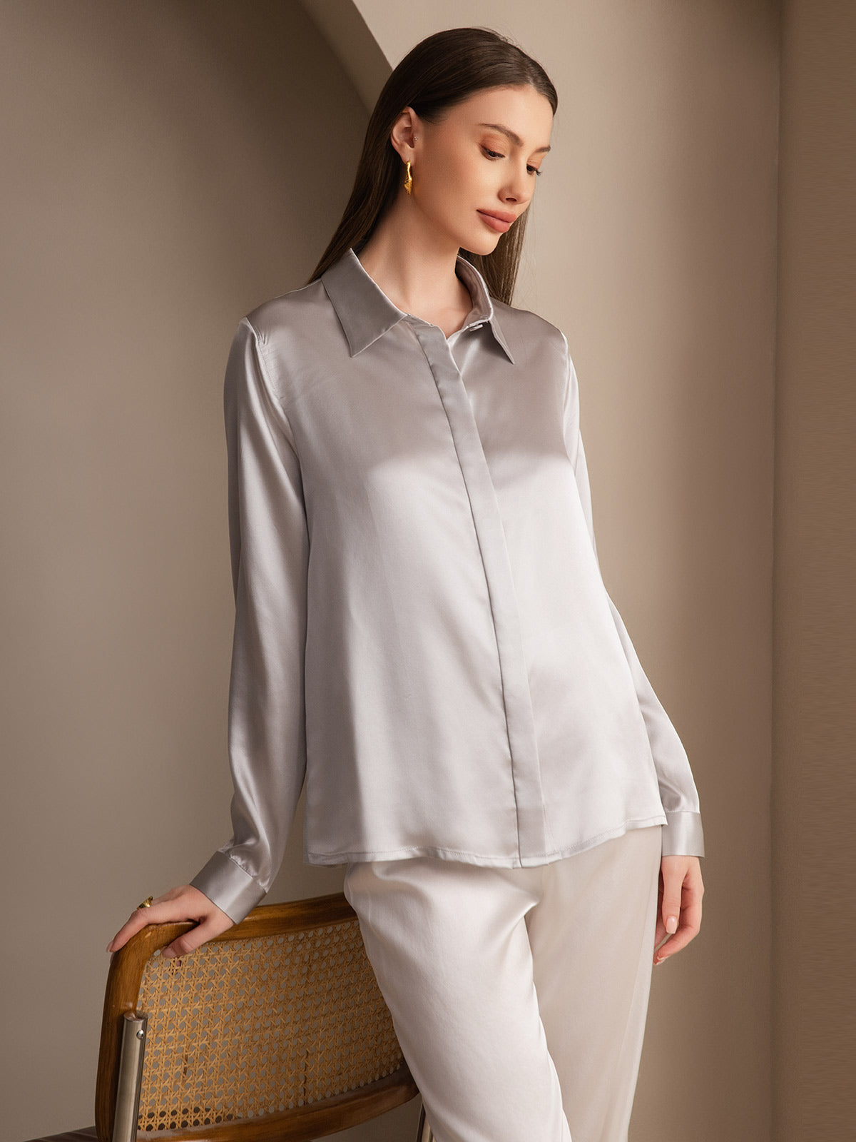 19 Momme Silk Solid Color Basic Long-Sleeved Shirt