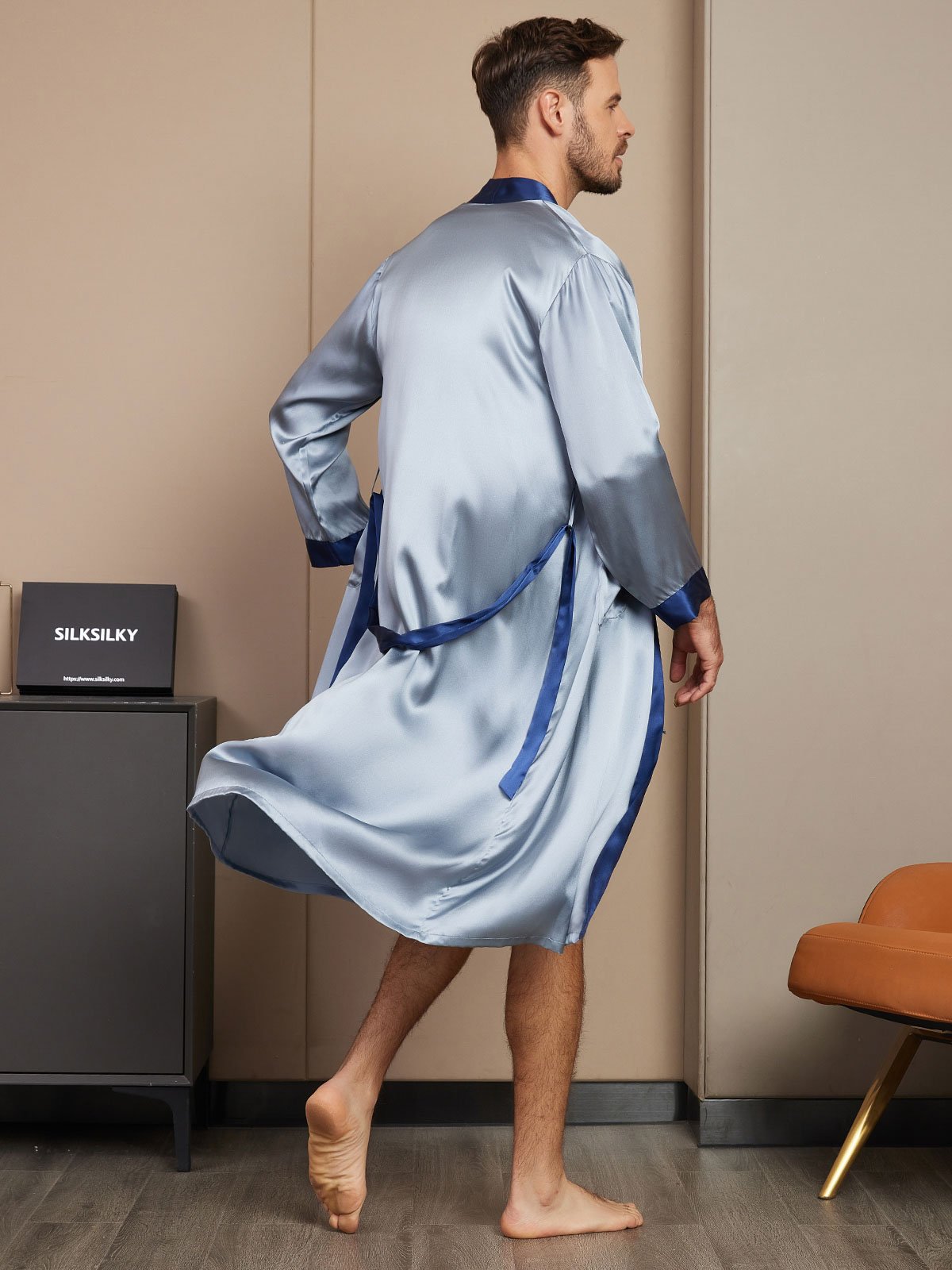 Pure Silk Classic Long Sleeve Mens Robe