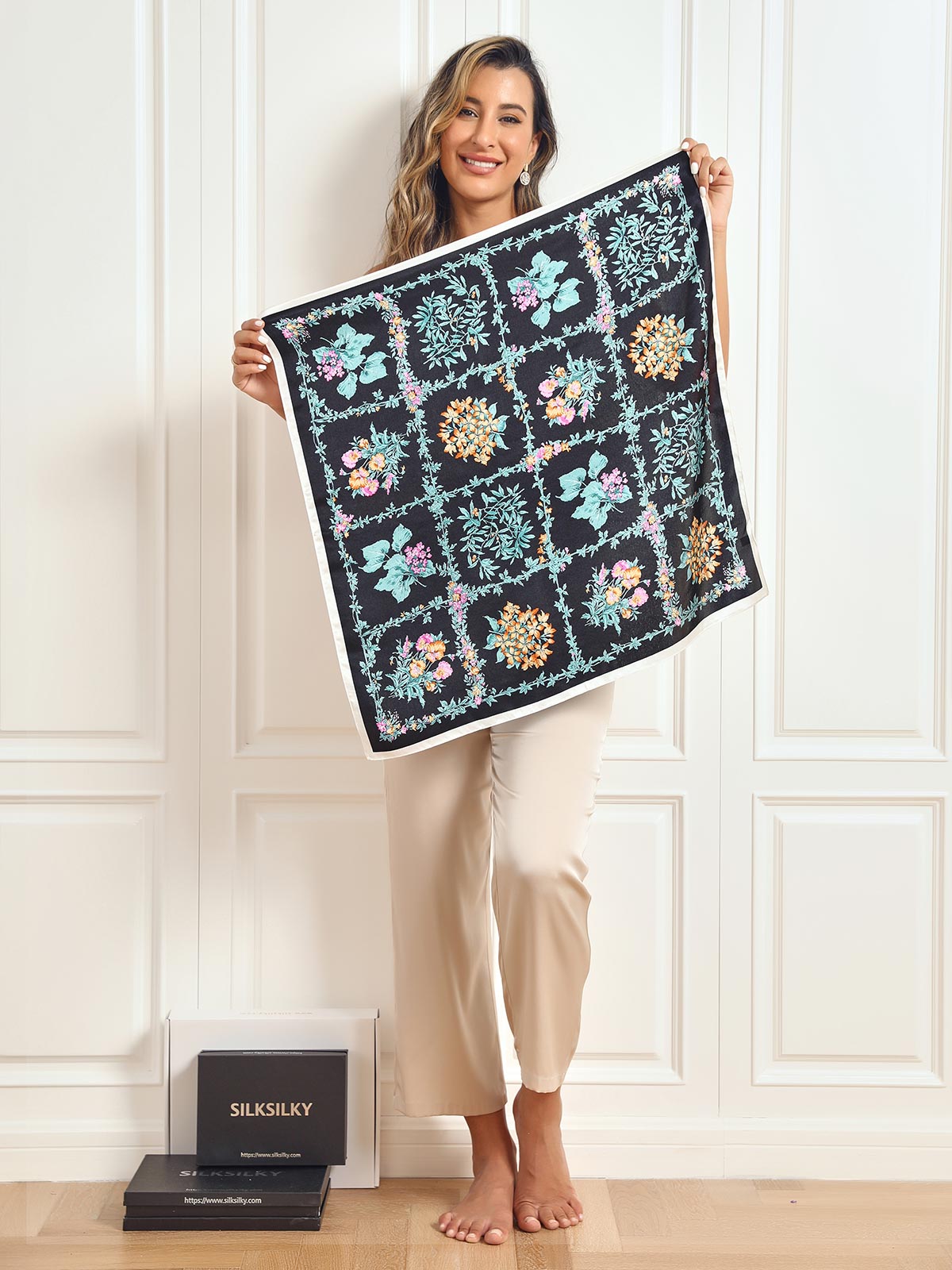 Pure Silk Floral Pattern Square Scarf 68x68cm/26.8