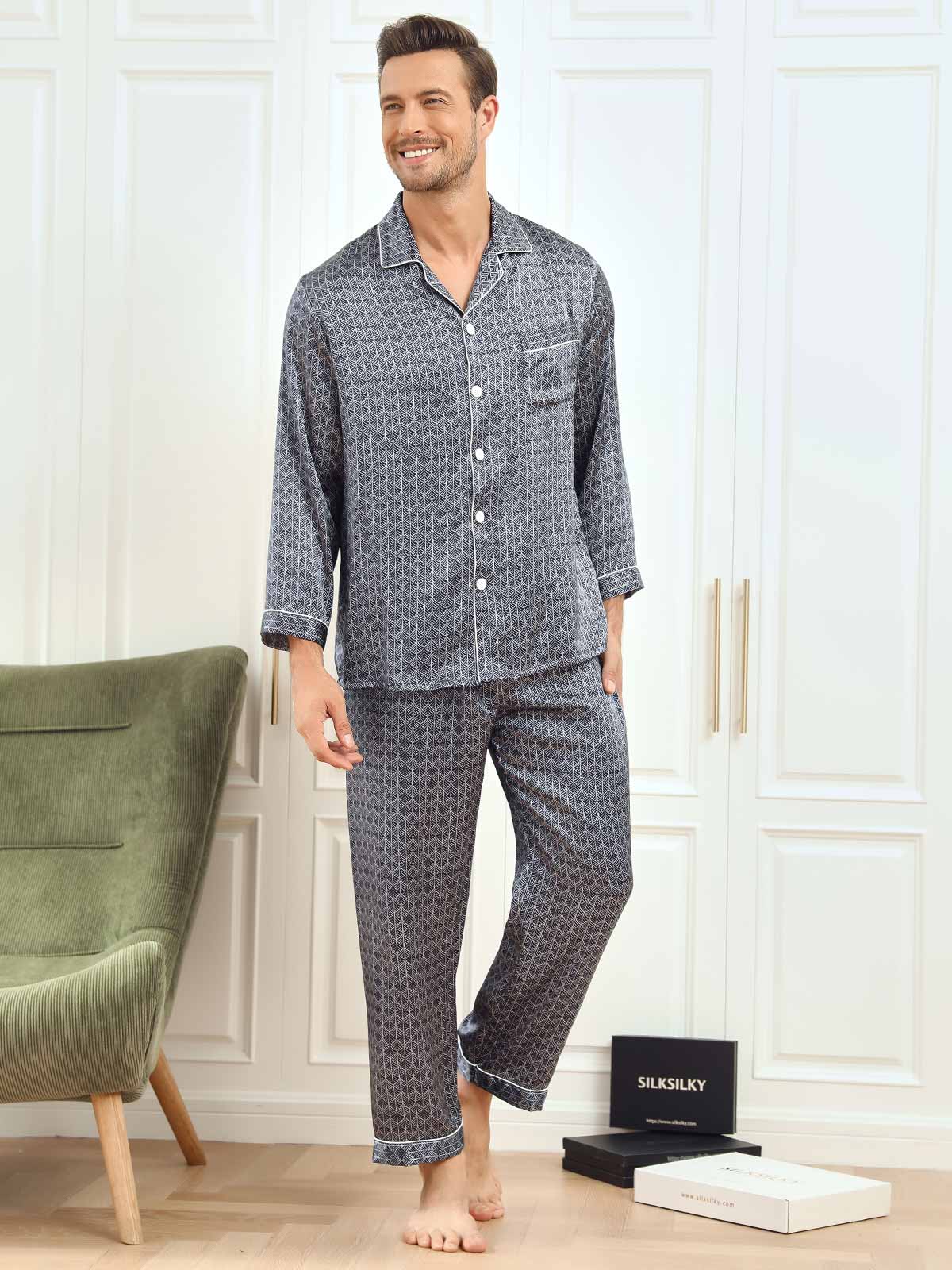 Luxurious Silk Printed Men‘s Pajama Set