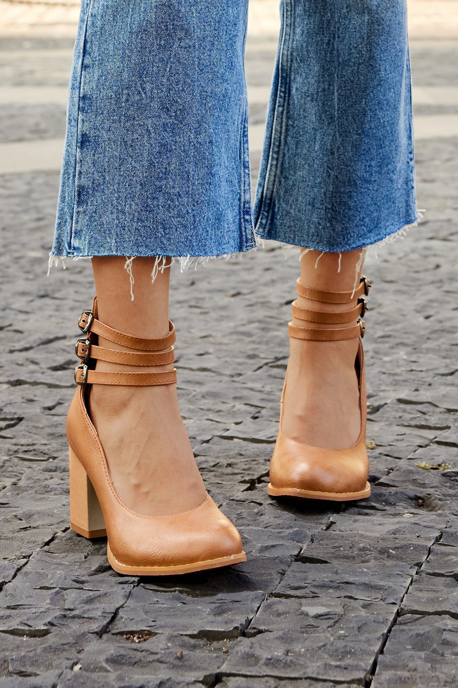 Elisa™ | Gładkie sandały na solidnym obcasie