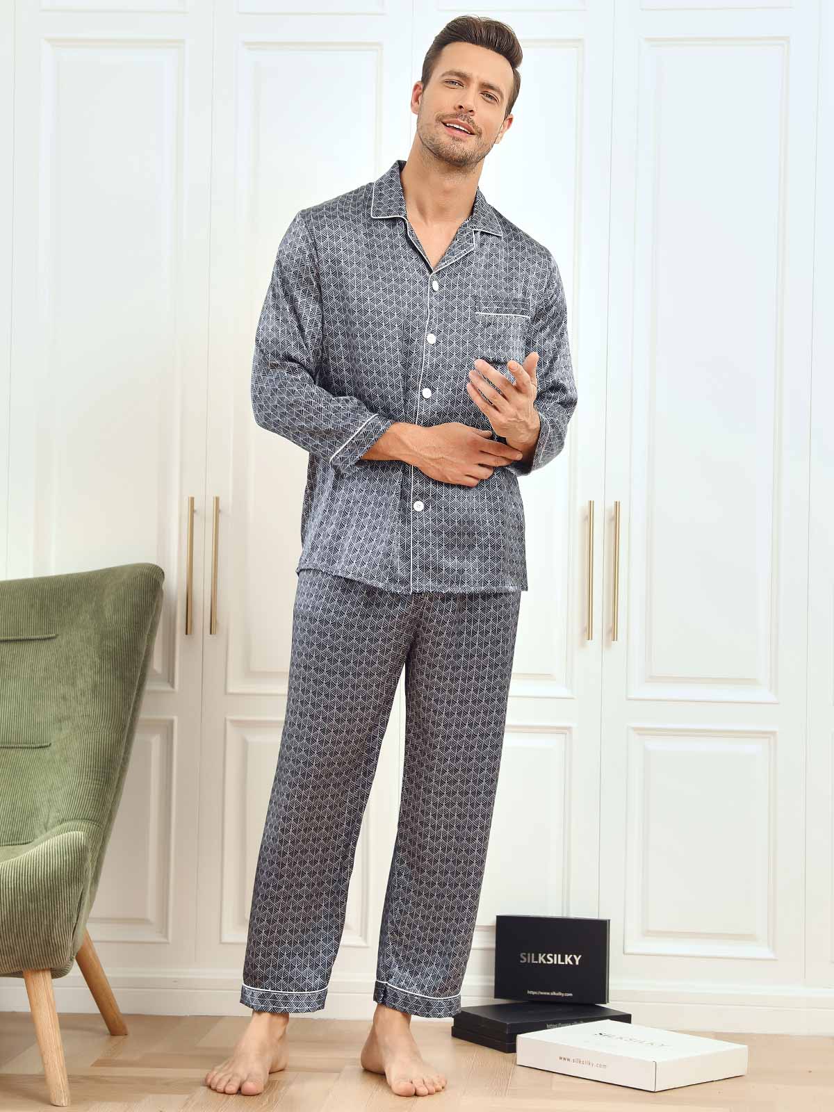 Luxurious Silk Printed Men‘s Pajama Set