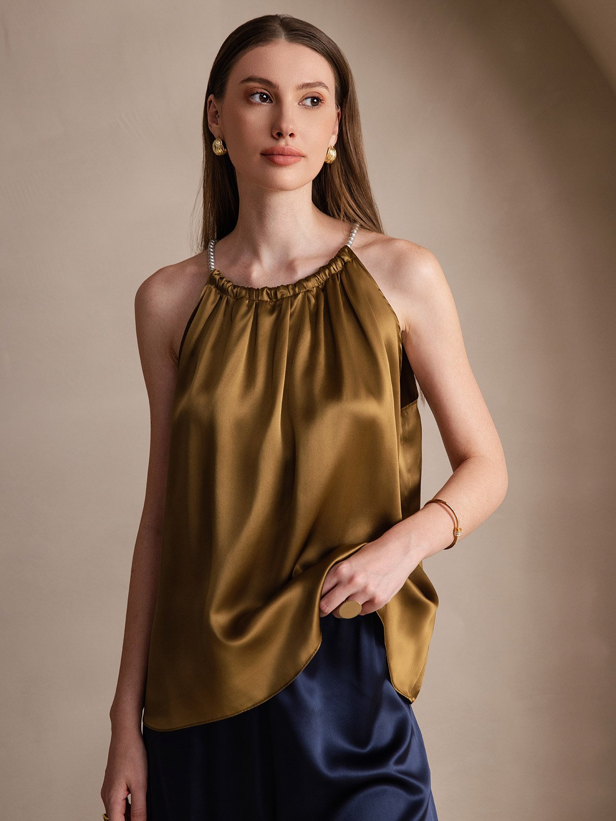 19Momme Silk Elegant Off-the-Shoulder Tank Top