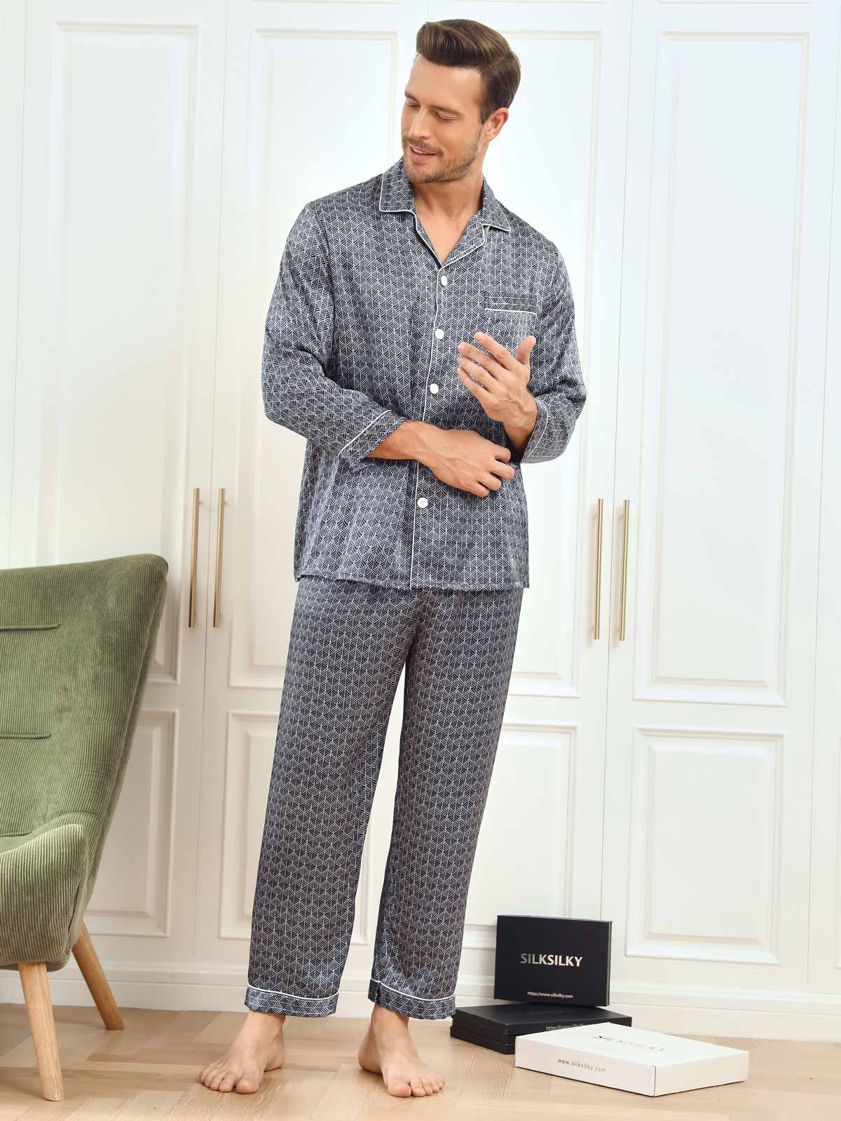 Luxurious Silk Printed Men‘s Pajama Set