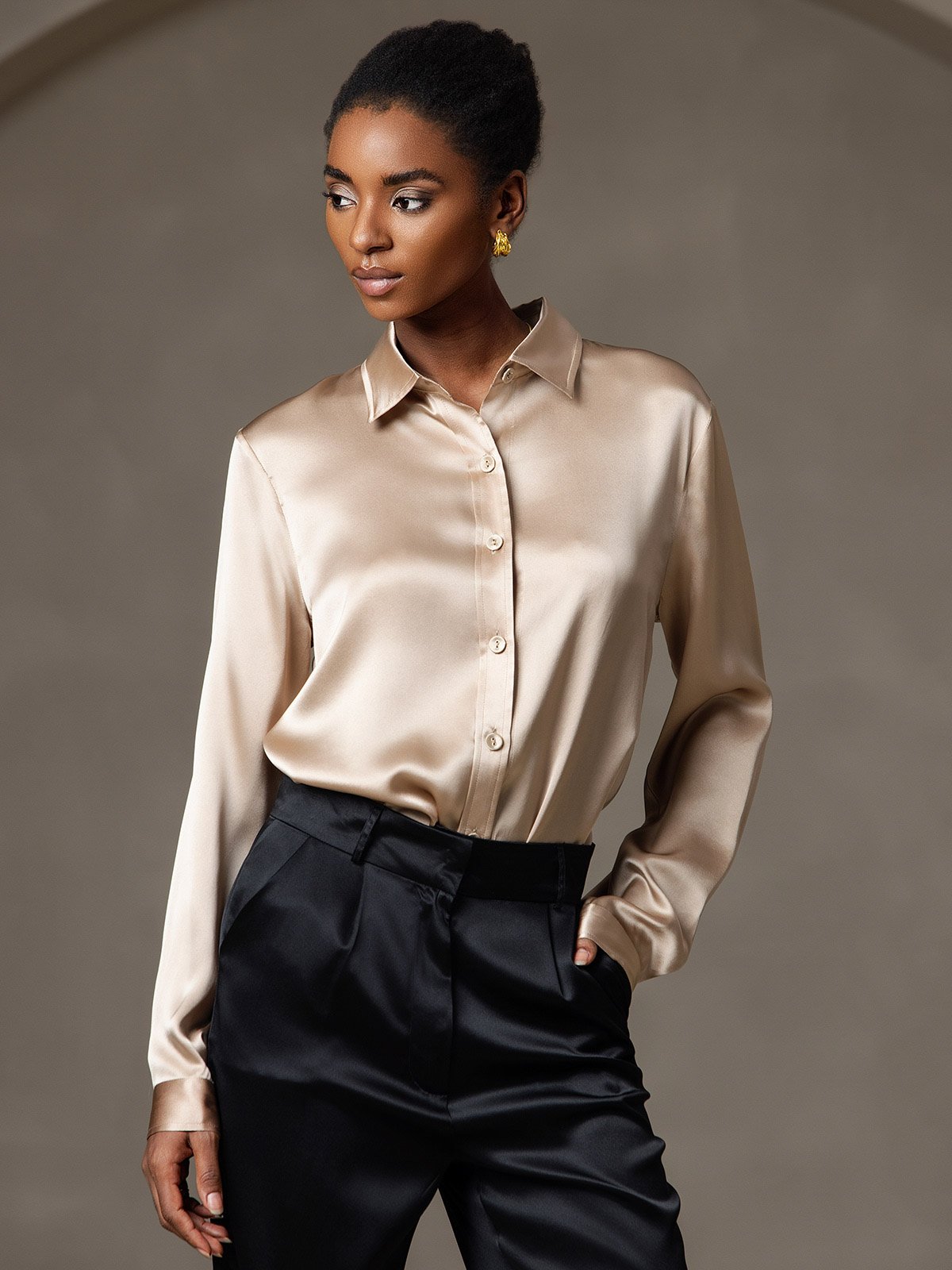 19 Momme Silk Fashionable Basic Shirt