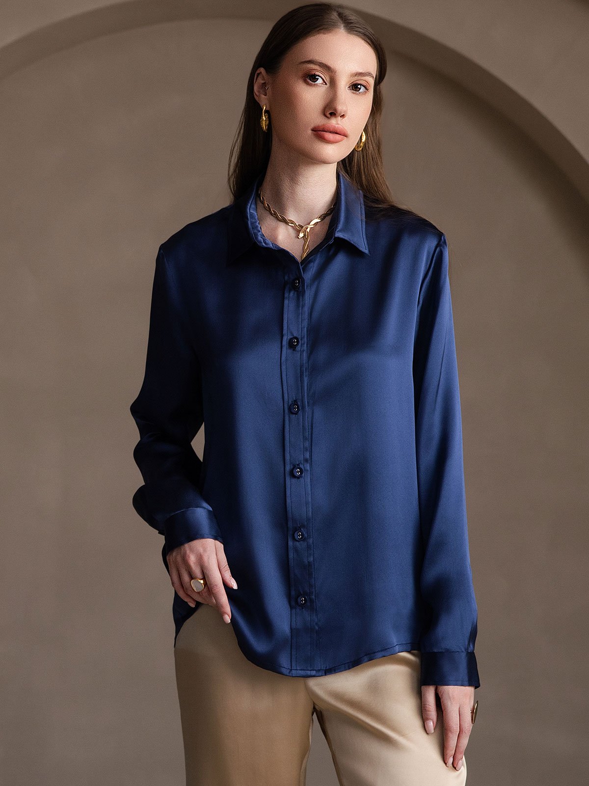 19 Momme Silk Fashionable Basic Shirt