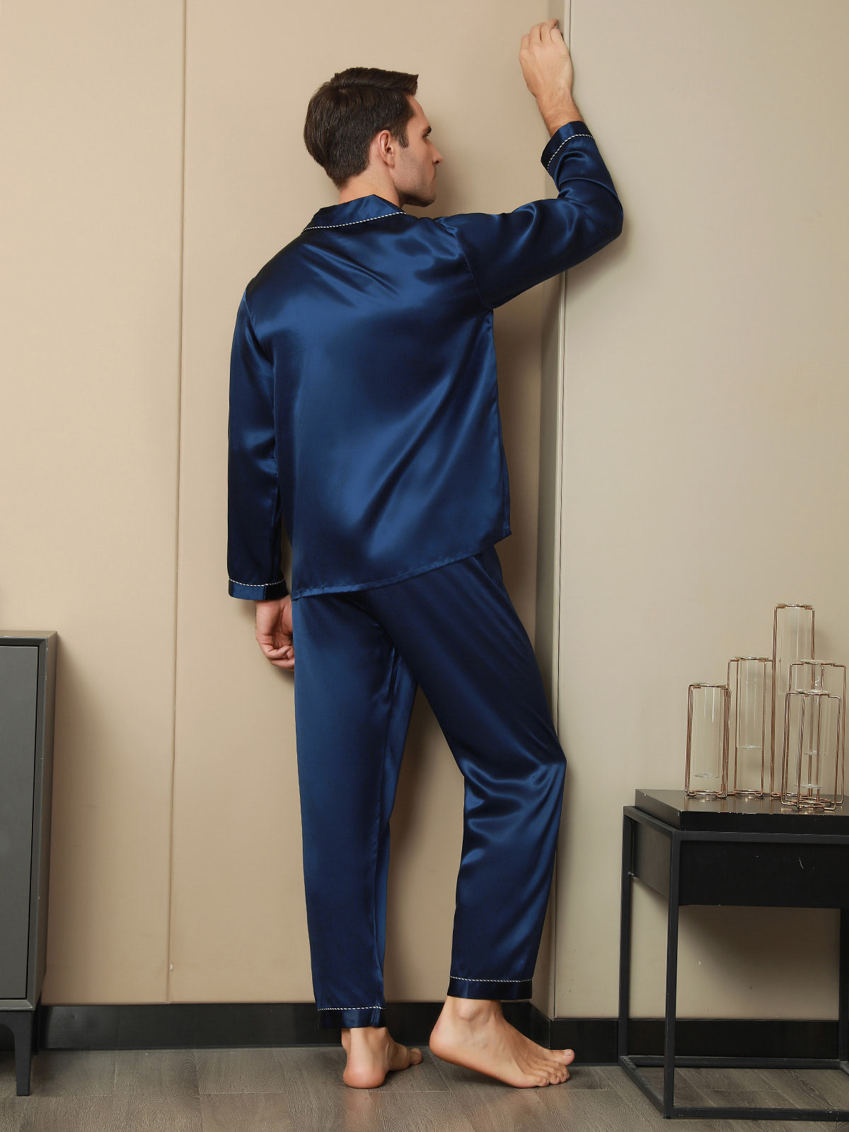 Luxurious Silk Men‘s Contrast Trim Pajamas