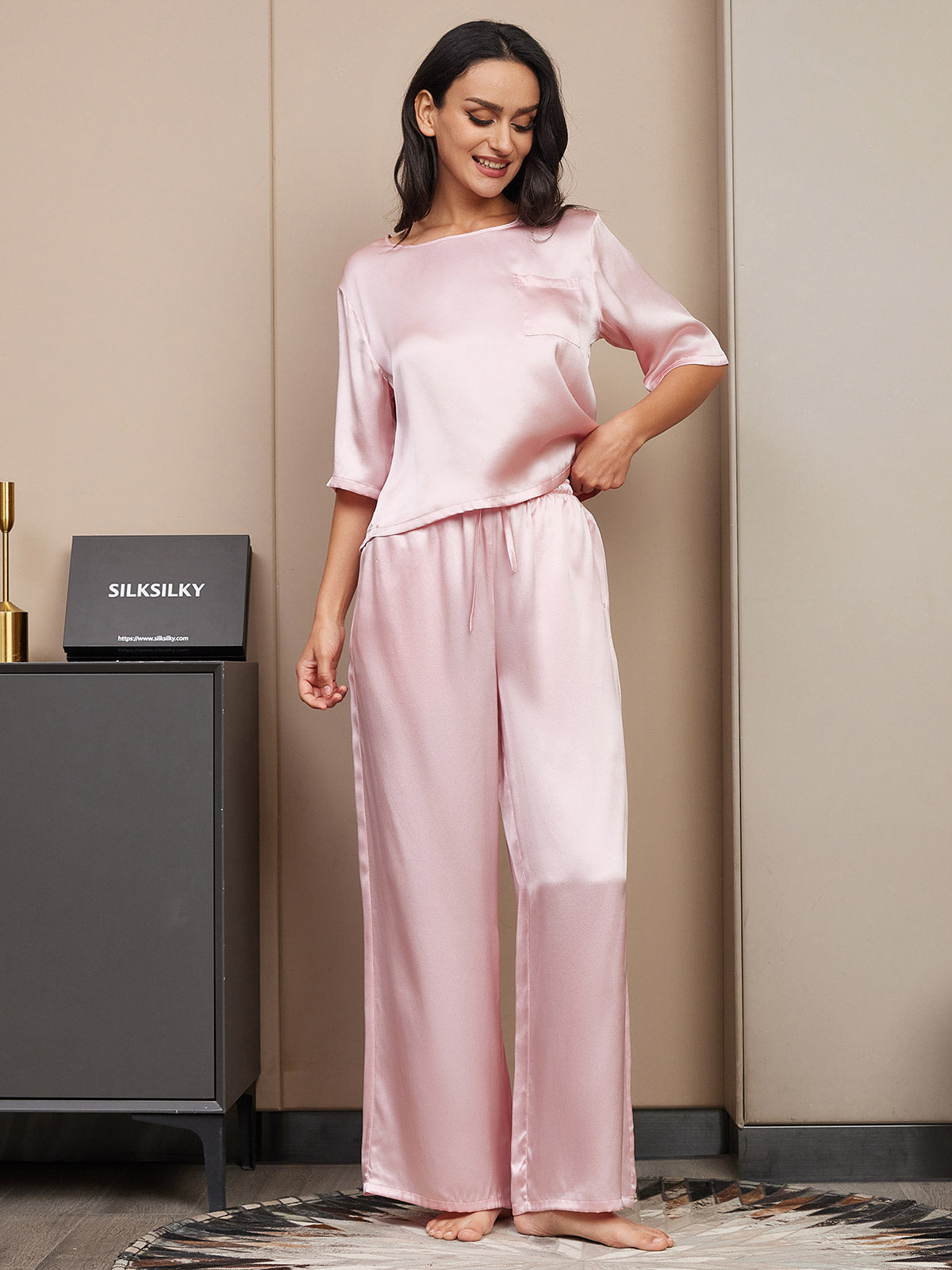 Pure Silk Women‘s Pajama Set